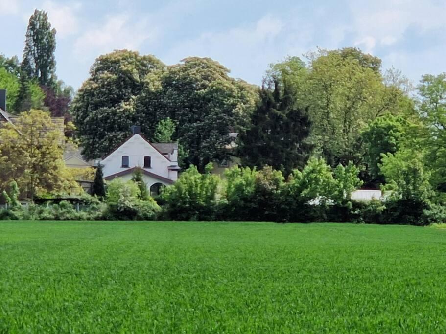 Historische Villa Mit Garten, Luxus Meerbusch Esterno foto