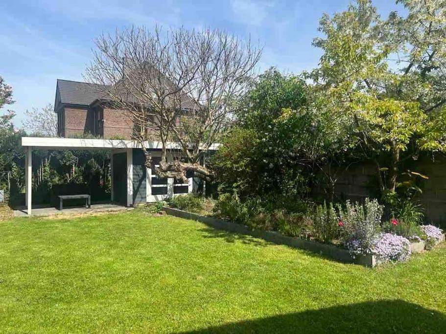 Historische Villa Mit Garten, Luxus Meerbusch Esterno foto